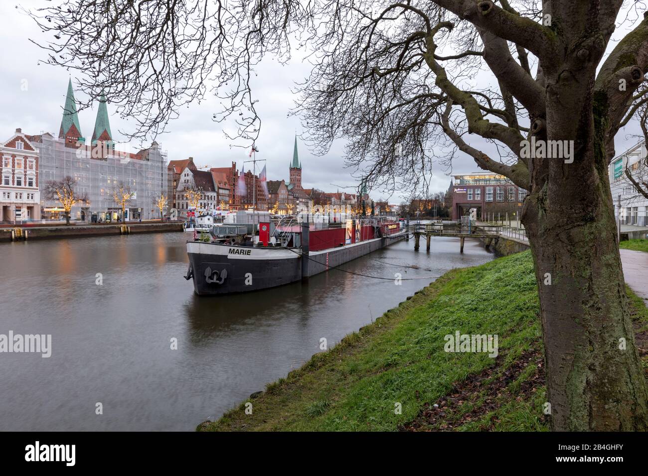 fluss zur elbe in schleswig holstein