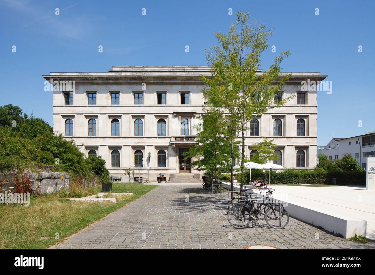 College of Music, University of Music and Theater, former