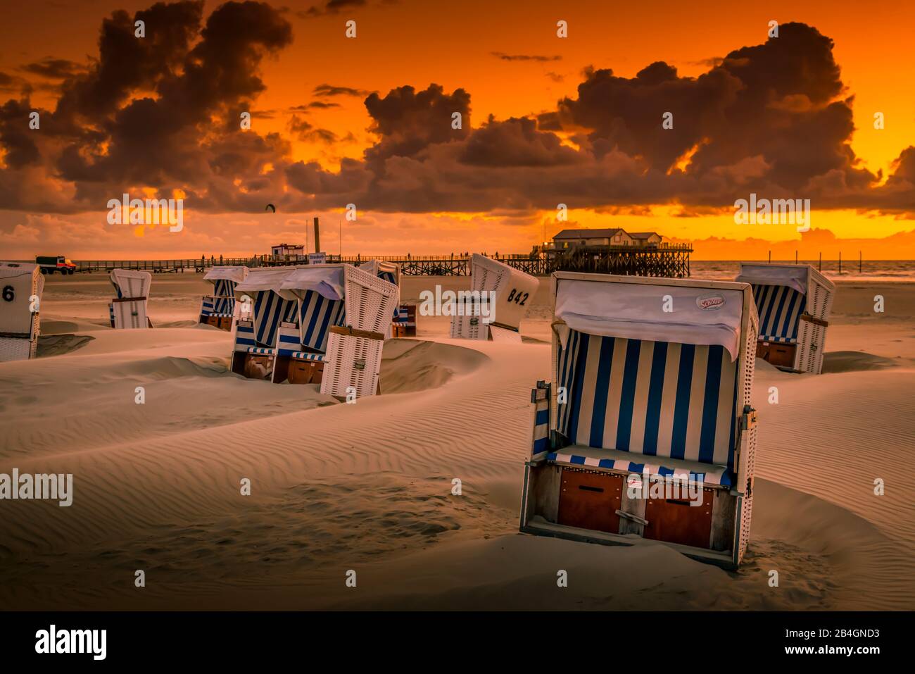 Deutschland, SchleswigHolstein, St. PeterOrding, Strand, Pfahl
