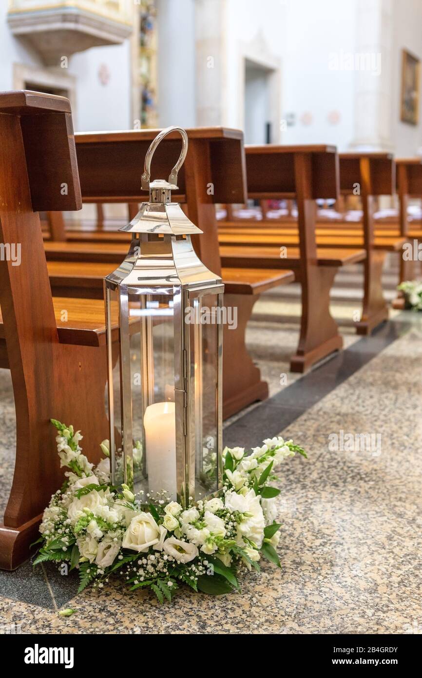 Wedding decorations in the church before the ceremony Stock Photo Alamy
