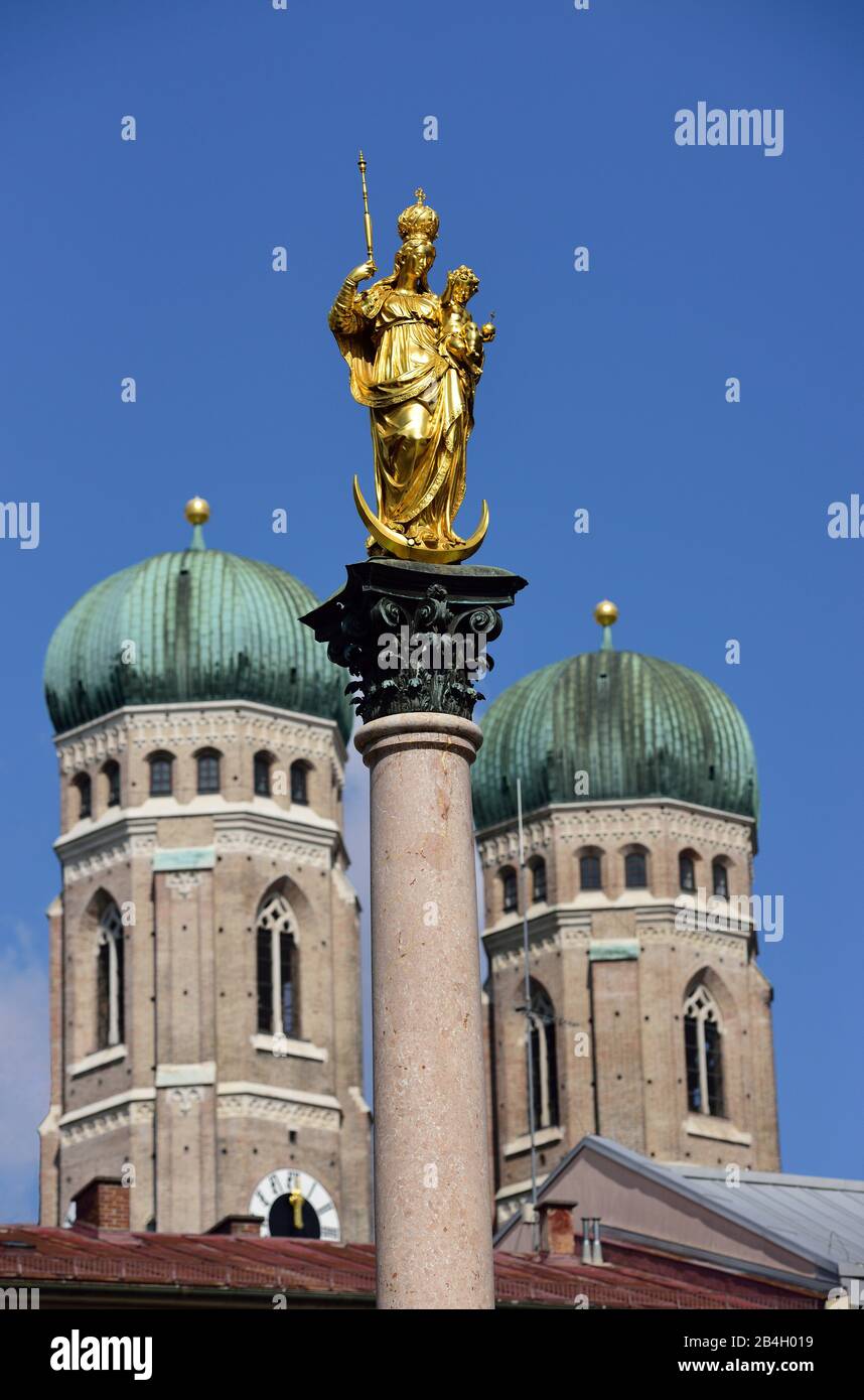 Europe, Germany, Bavaria, City of Munich, Marienplatz, Statue of Mary