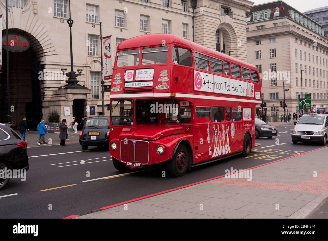 Historic London Bus High Resolution Stock Photography and Images - Alamy