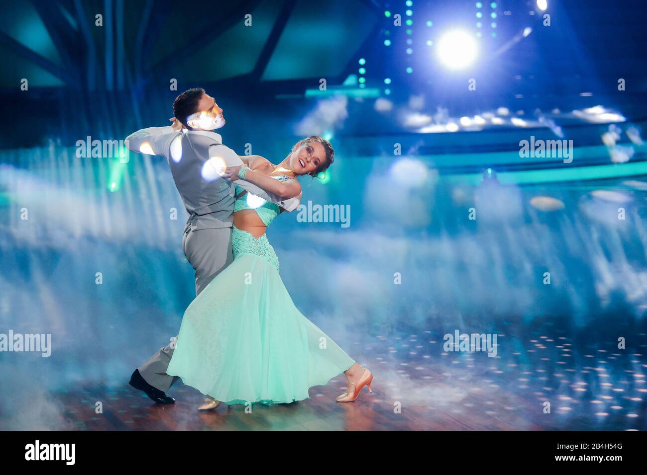 Cologne, Germany. 06th Mar, 2020. Laura Müller, TV personality, and Christian Polanc, professional dancer, dance in the RTL dance show 'Let's Dance' at the Coloneum. Credit: Rolf Vennenbernd/dpa/Alamy Live News Stock Photo