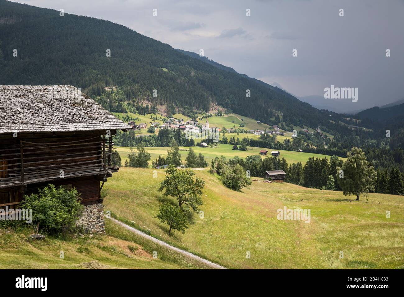 Blick von Obergail Richtung Liesing, Lesachtal, Bezirk Hermagor, Kärnten, Österreich Stock Photo