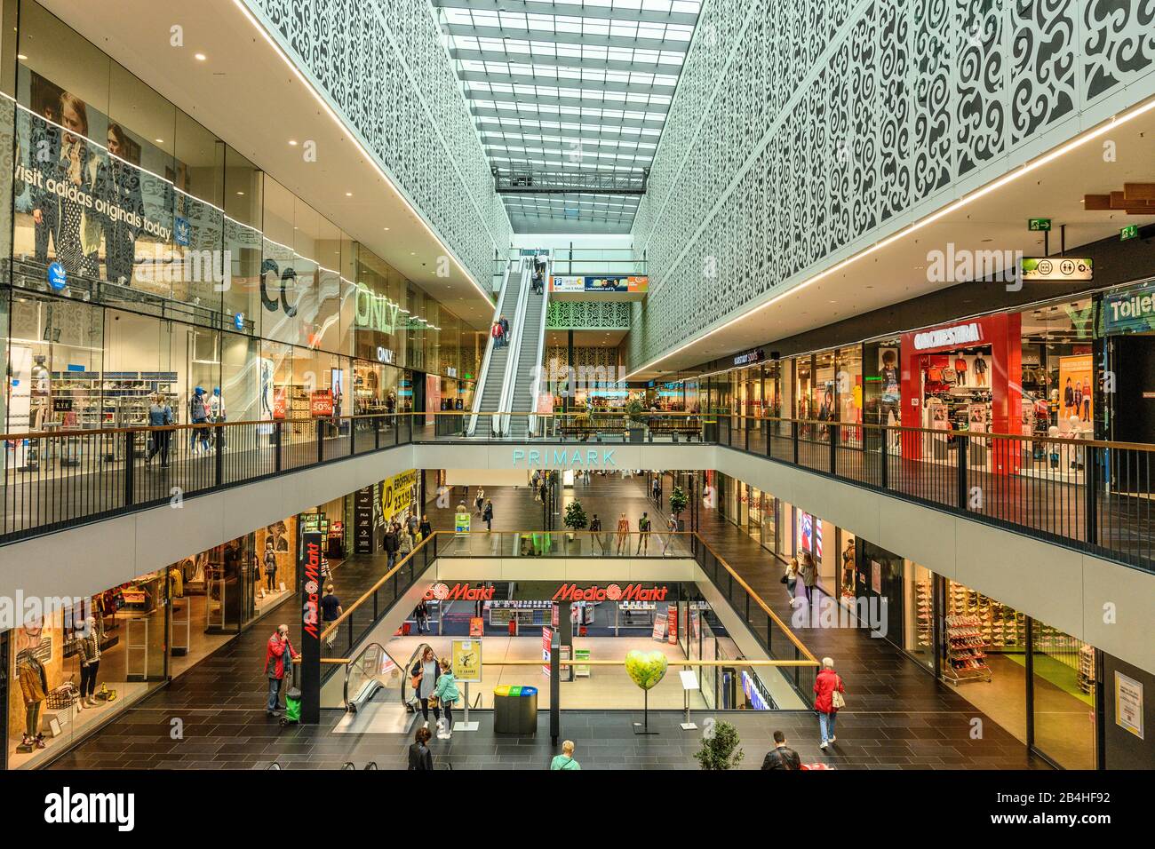 Shopping centre centrum galerie hi-res stock photography and images - Alamy