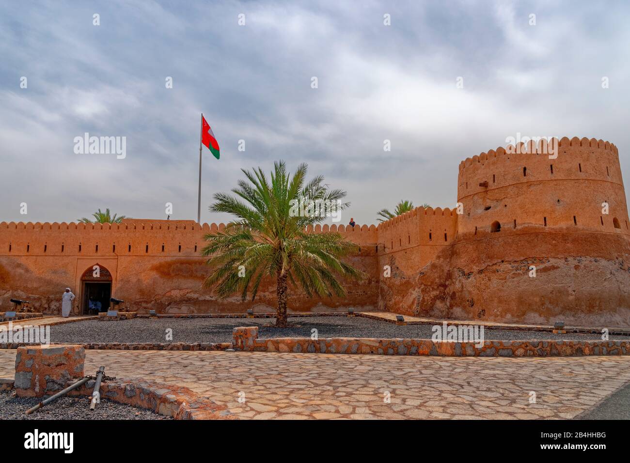 Sultanate of oman local people hi-res stock photography and images - Alamy