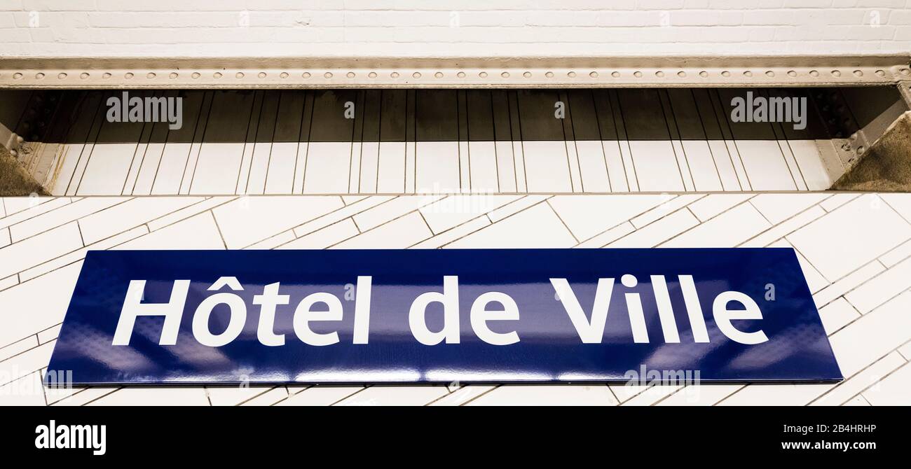 Metrostation mit dem Schild Hotel de Ville, Paris, Frankreich, Europa Stock Photo