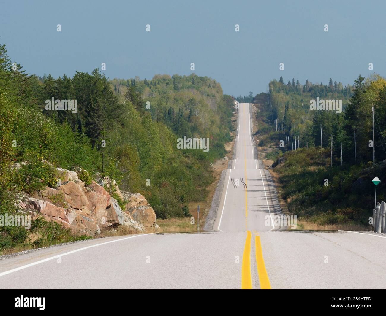 Asphalt road, Kanada, Ontario province, Algoma region Stock Photo