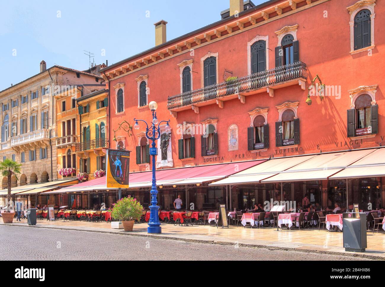 Palazzi in Piazza Bra with restaurant terraces, Old Town, Verona, Veneto, Italy Stock Photo