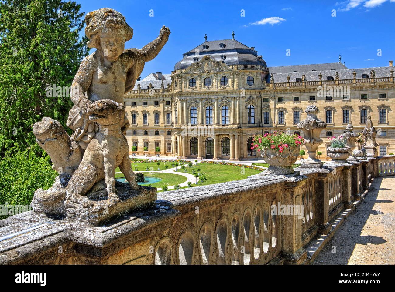 East side of the Residenz am Hofgarten with sculpture, Würzburg, Maintal, Lower Franconia, Franconia, Bavaria, Germany Stock Photo