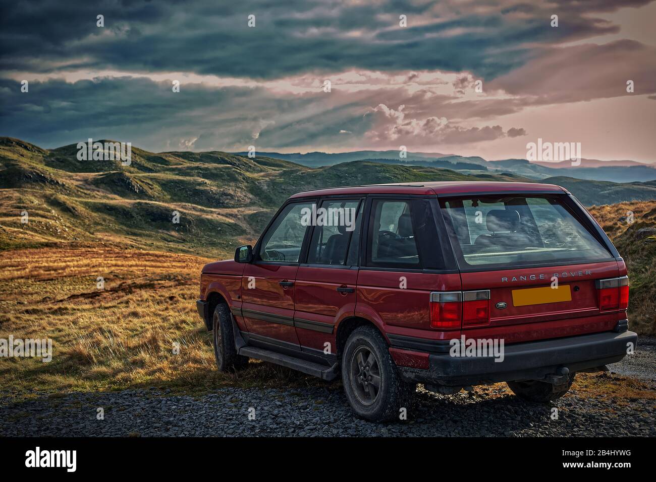 Range Rover P38 Off Road in Wales Stock Photo