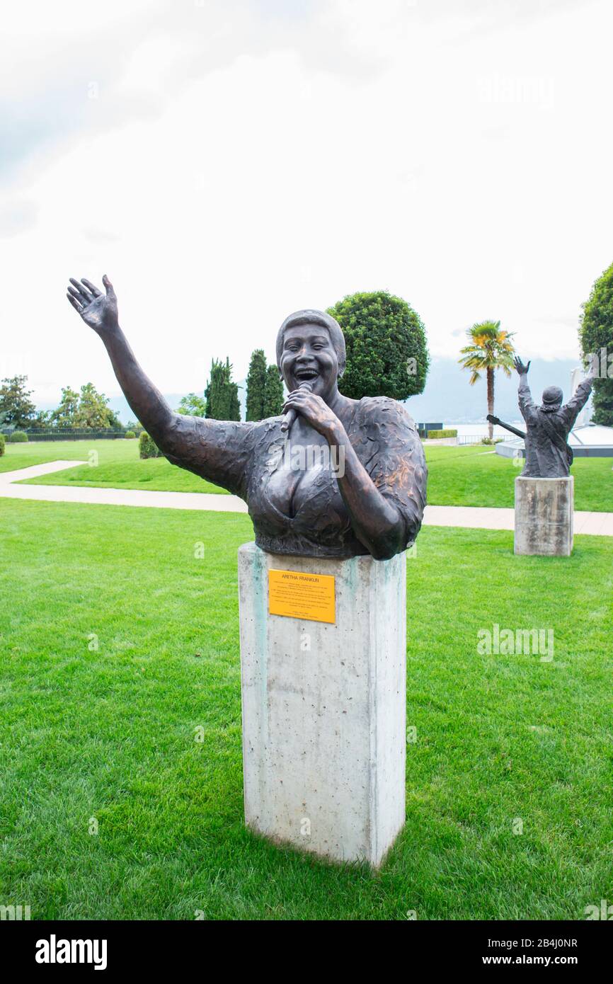 Half figure of Aretha Franklin, Garden of The Montreux Palace Hotel, Montreux, Vaud, Switzerland Stock Photo