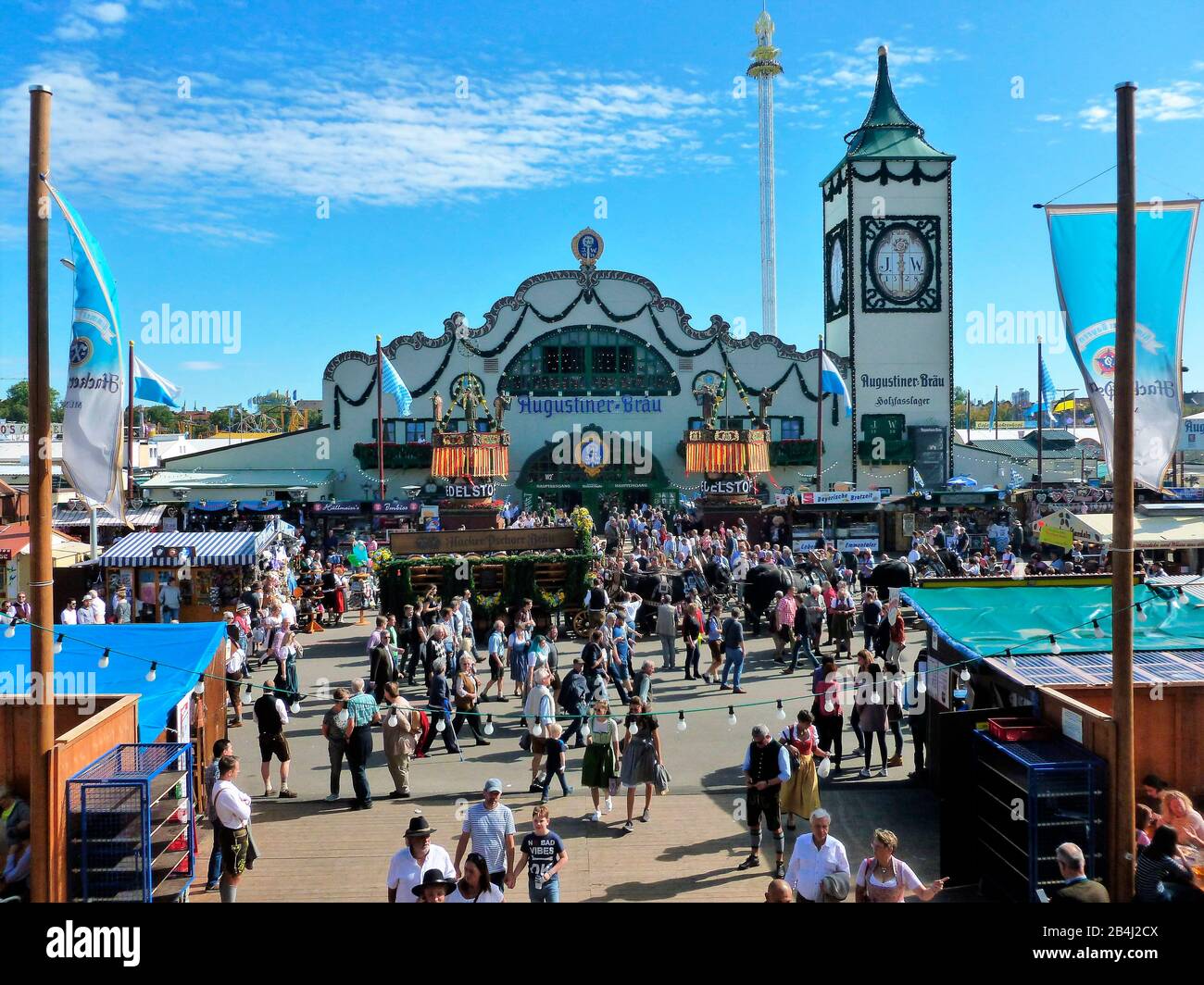 Germany, Bavaria, Munich, Oktoberfest, marquee, Augustiner-Bräu, Oktoberfest visitors, fixed team, stalls Stock Photo