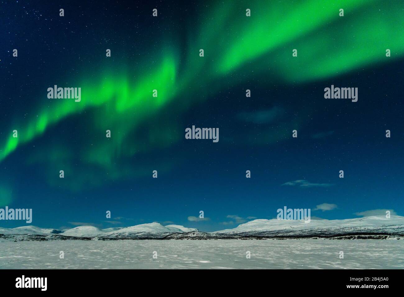 Schneelandschaft nördlich des Polarkreises, Aurora Borealis Stock Photo