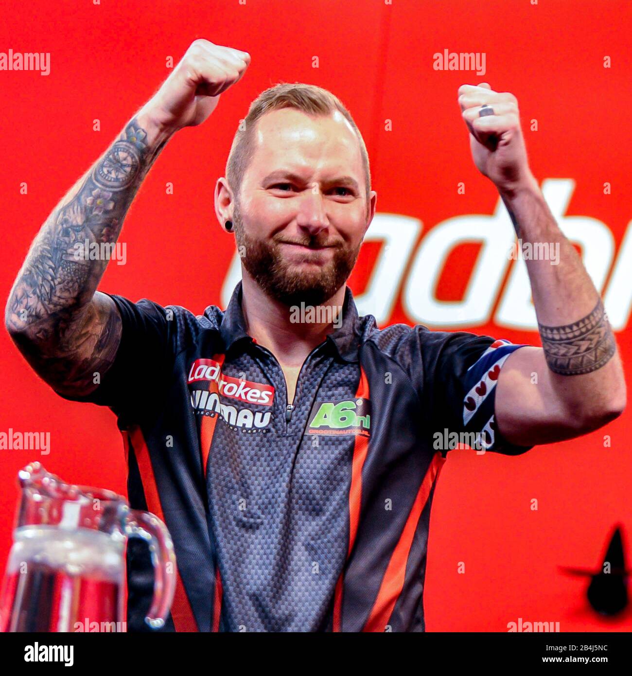 Danny noppert darts hires stock photography and images Alamy
