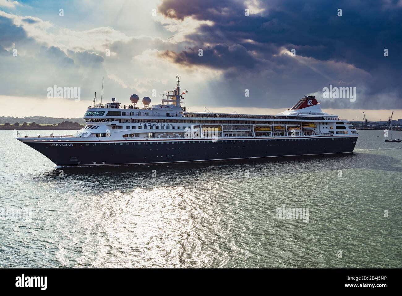 Ship, Cruise, Braemar, Fred. Olsen Cruise Lines, Southampton, United Kingdom, South Coast, England, Europe Stock Photo