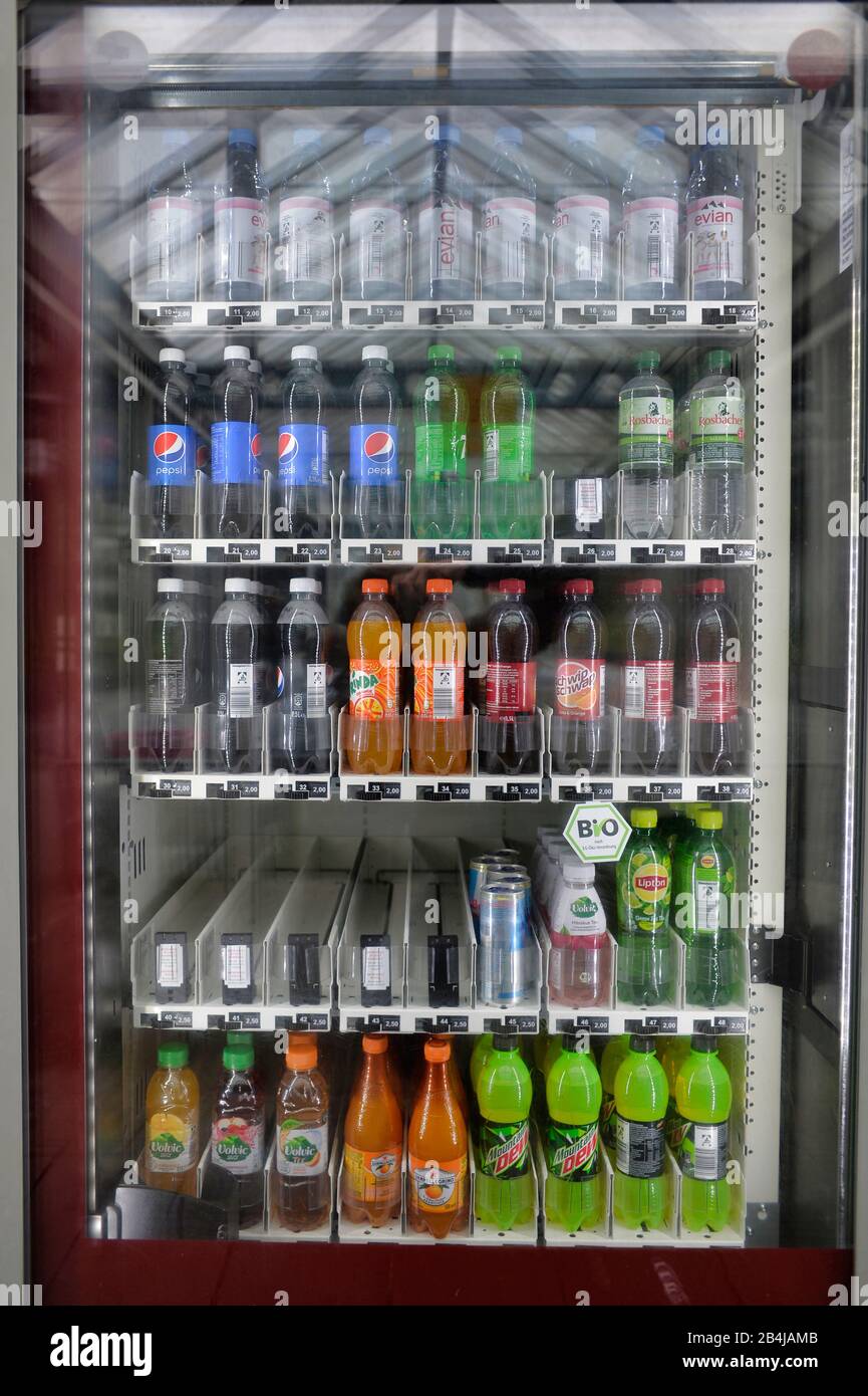 Self service vending machine hires stock photography and images Alamy