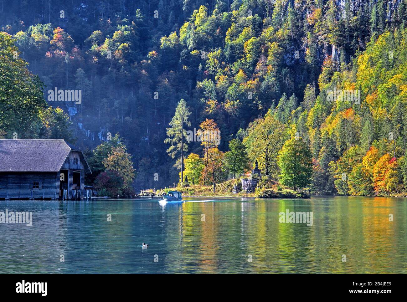 Königssee with the island Christlieger, municipality Schönau am Königssee, Berchtesgadener Land, Upper Bavaria, Bavaria, Germany Stock Photo