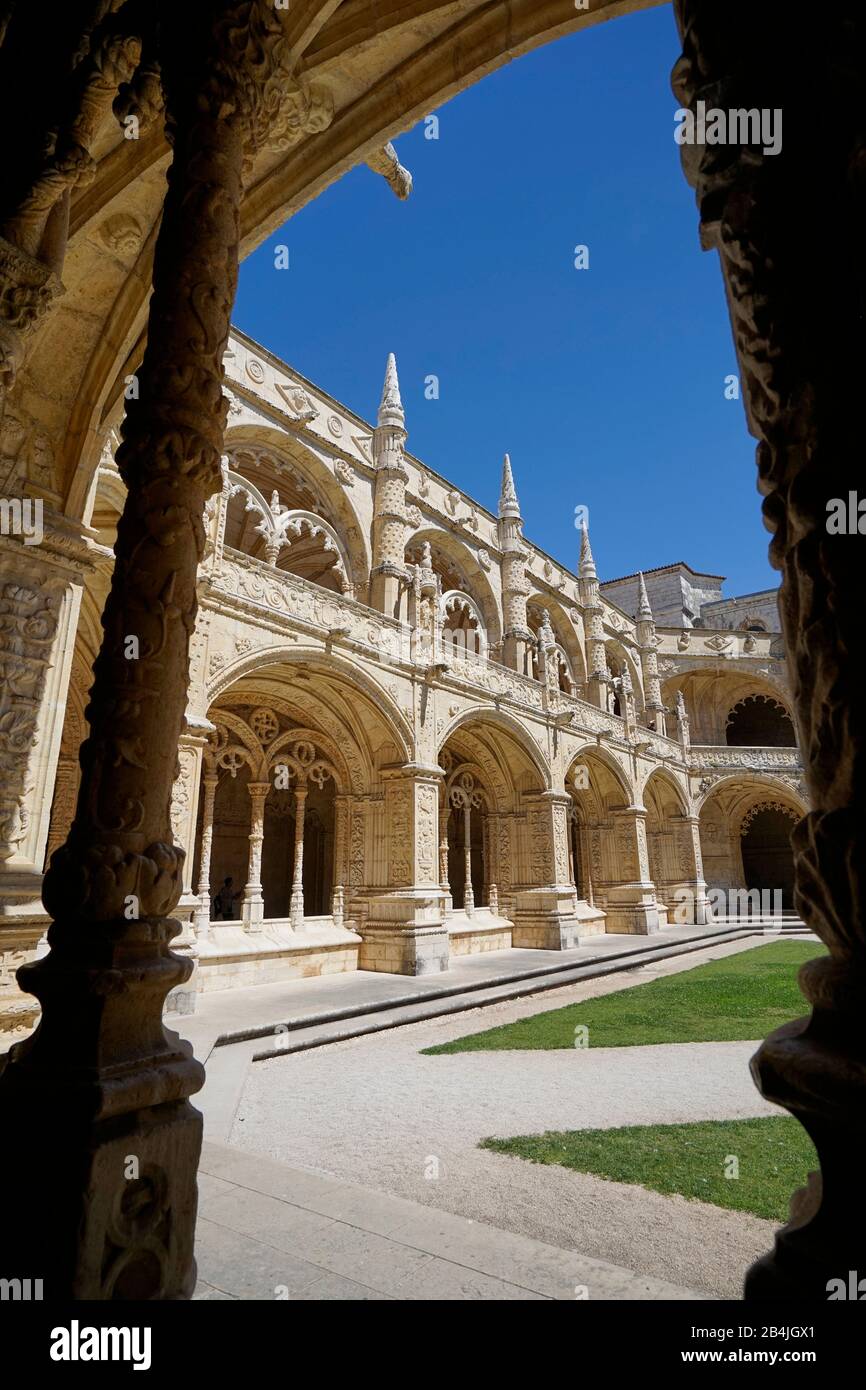 Europe, Portugal, Lisbon region, Lisbon, Jeronimos Monastery, courtyard, cloister Stock Photo