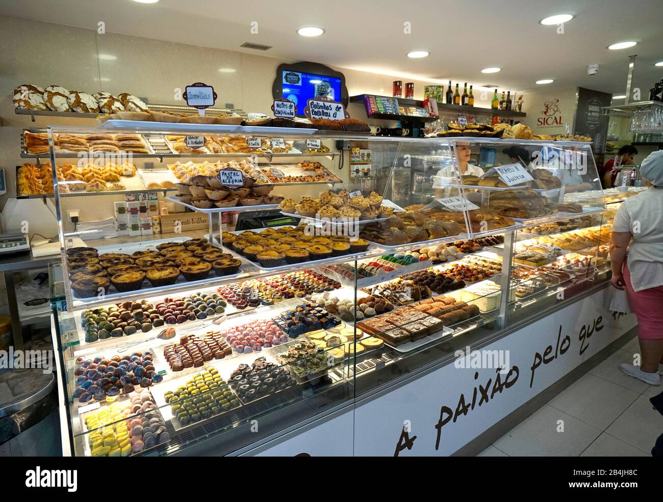 Page 2 - Inside Bakery Shop High Resolution Stock Photography and Images -  Alamy