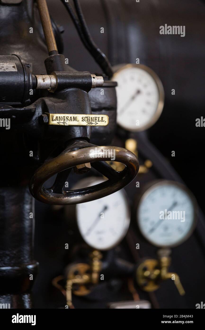 Europe, Germany, Lower Saxony, Delmenhorst. adjusting wheels and valves of the upper part of the steam engine in the turbine house of the North German Wollkämmerei and Kammgarnspinnerei (Nordwolle). Stock Photo