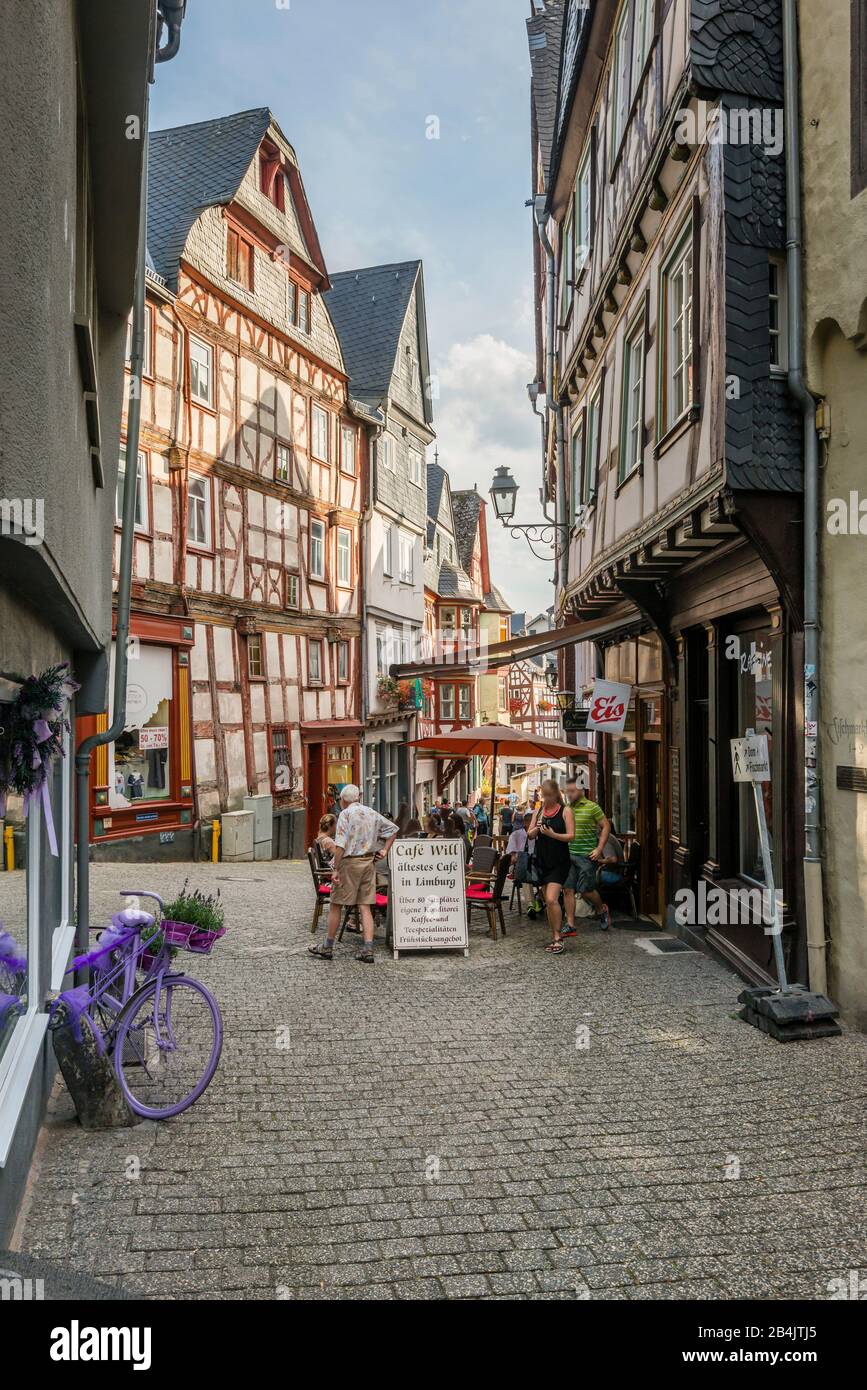Fish market in Limburg, Lahn with the oldest café (Will), shops and  galleries Stock Photo - Alamy