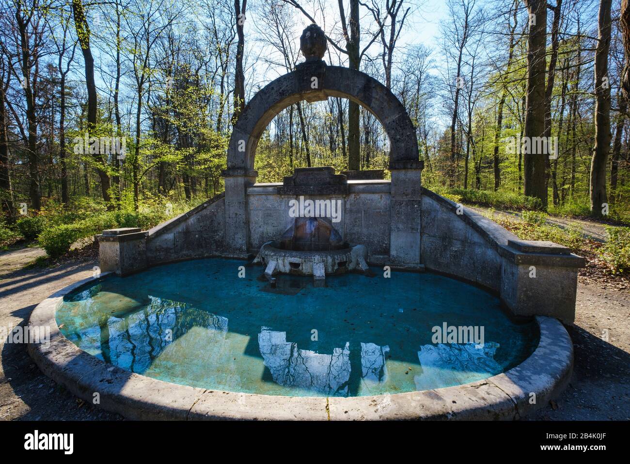 Schaezlerbrunnen in Siebentischwald, district SpickelHerrenbach
