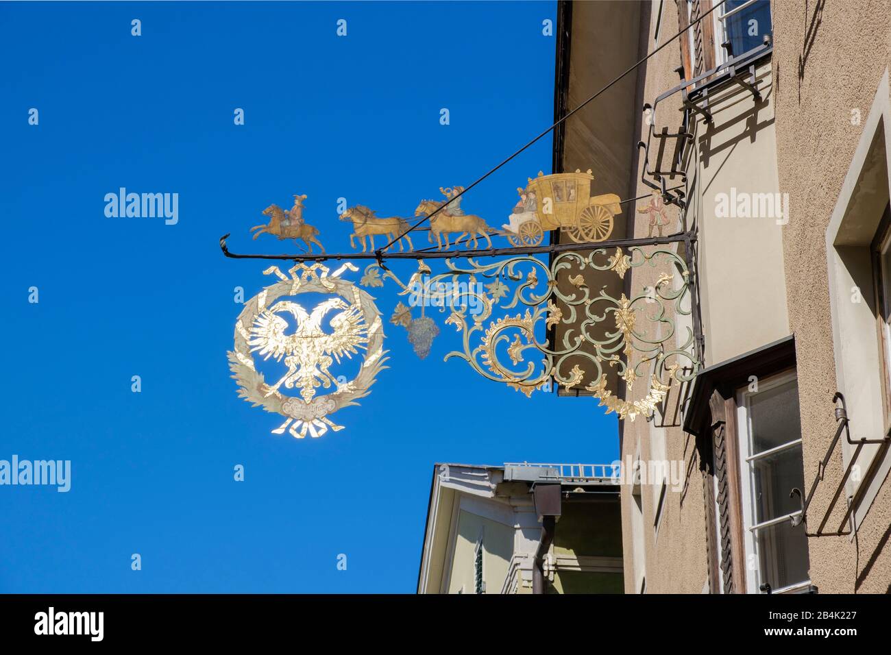 Wirtshausschild Goldener Adler, Schwaz, Inntal, Tyrol, Austria Stock Photo