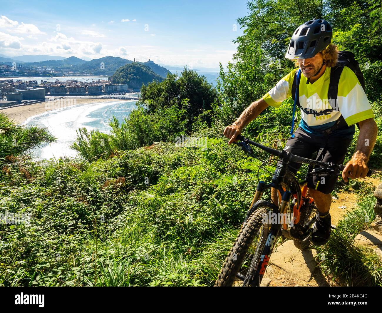 Single track mountain bike hi-res stock photography and images - Alamy