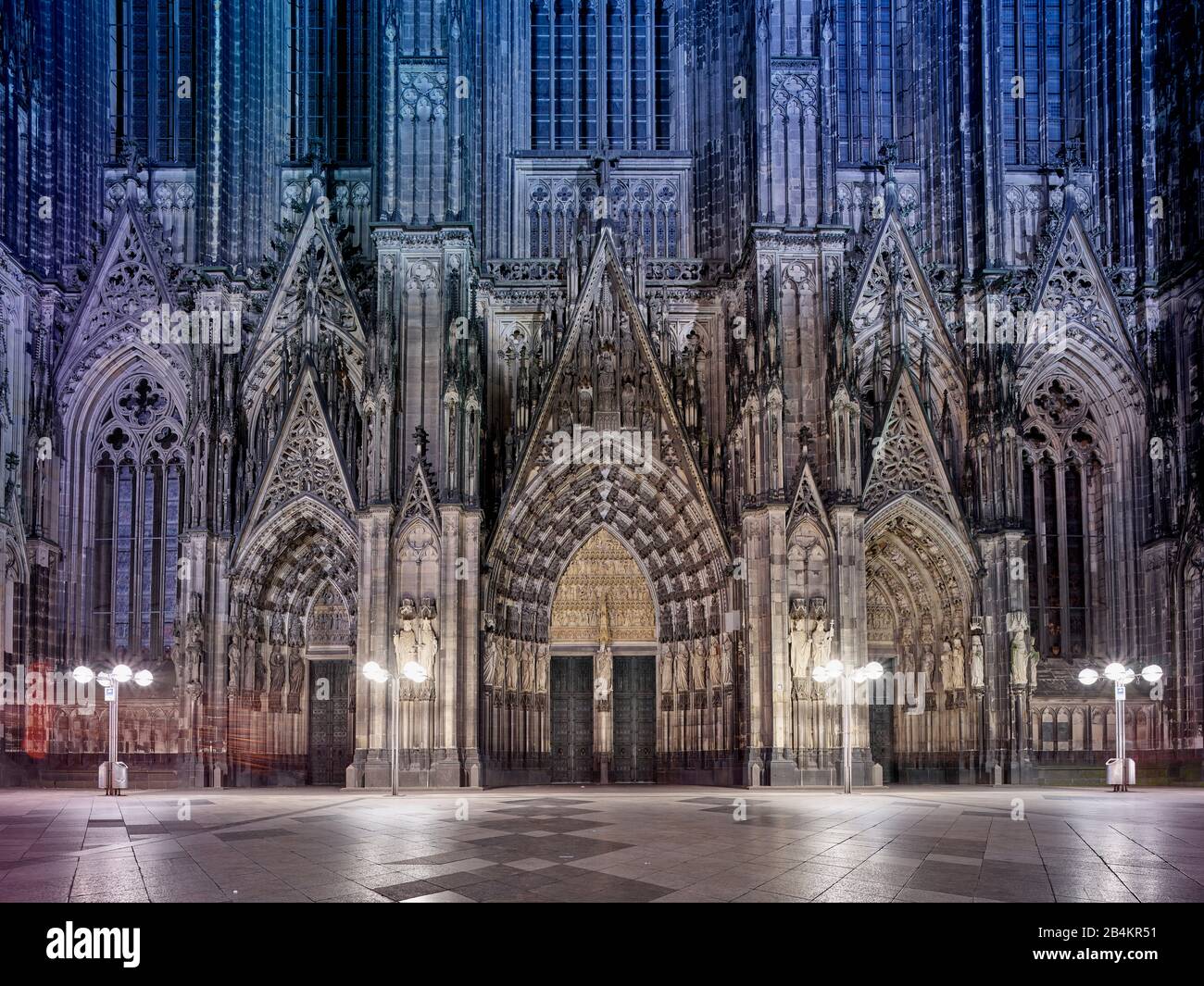 Main portal, Cologne Cathedral, Cologne, North Rhine-Westphalia, Germany Stock Photo