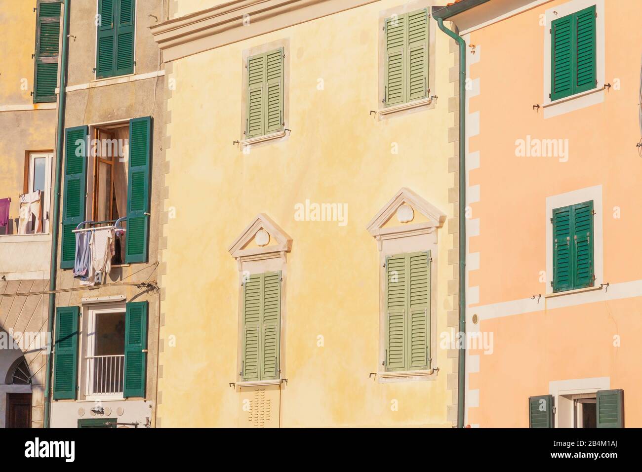 Tellaro village houses facade hires stock photography and images Alamy