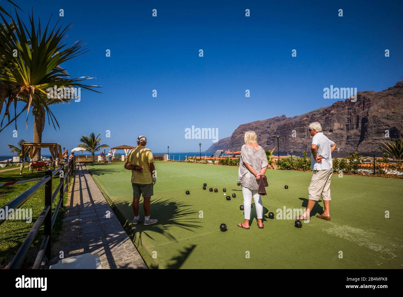 Spain, Canary Islands, Tenerife Island, Los Gigantes, lawn bowling with players, NR Stock Photo