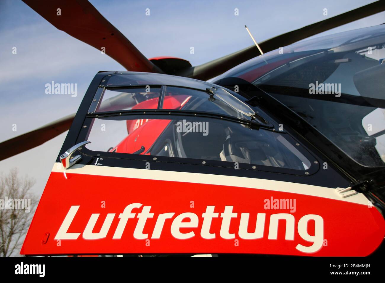 Deutschland, Sachsen-Anhalt, Magdeburg, Airbus-Hubschrauber, H135, Deutsche Luftrettung. Stock Photo