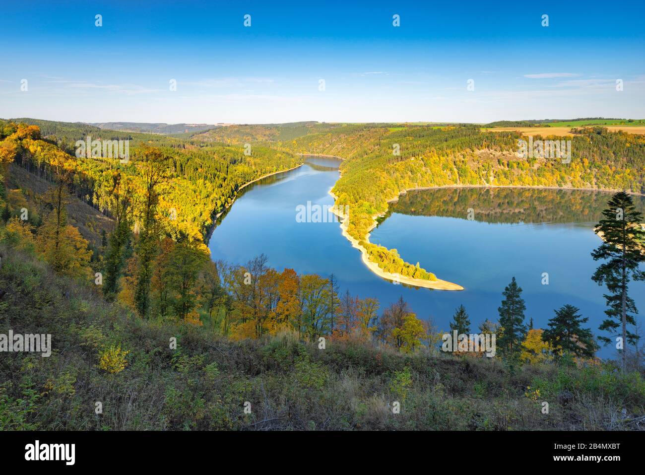 Germany, Thuringia, Thuringian Slate Mountains Nature Park, Upper Saale, view of the Hohenwarte reservoir in autumn Stock Photo