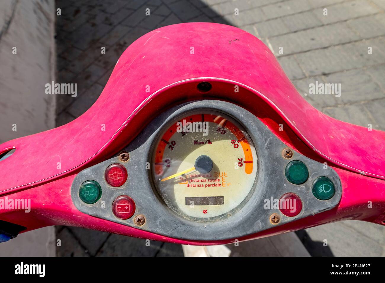 pink handlebar and speedometer on Piaggio Ape, Stromboli, Aeolian Islands, Aeolian Islands, Tyrrhenian Sea, Southern Italy, Europe, Sicily, Italy Stock Photo