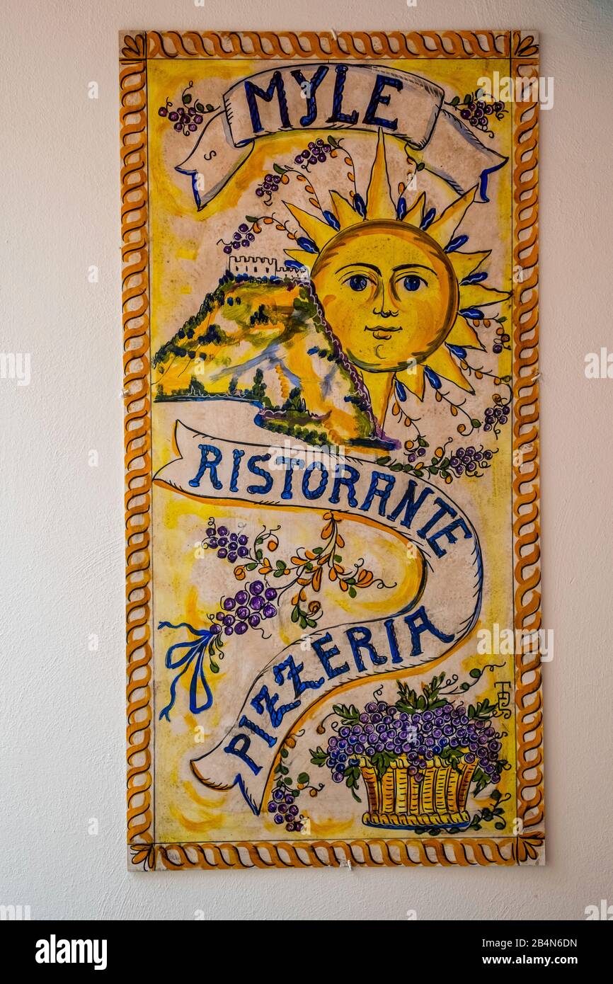 Entrance sign of a restaurant, sun, restauran, pizzeria, tile, Taormina, southern Italy, Europe, Sicily, Italy Stock Photo