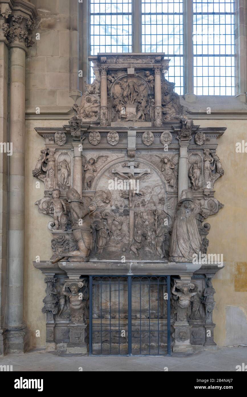 Deutschland, Sachsen-Anhalt, Magdeburg, Dom zu Magdeburg, Epitaph. (1520 wurde der Dombau nach 311 Jahren Bauzeit beendet.) Stock Photo