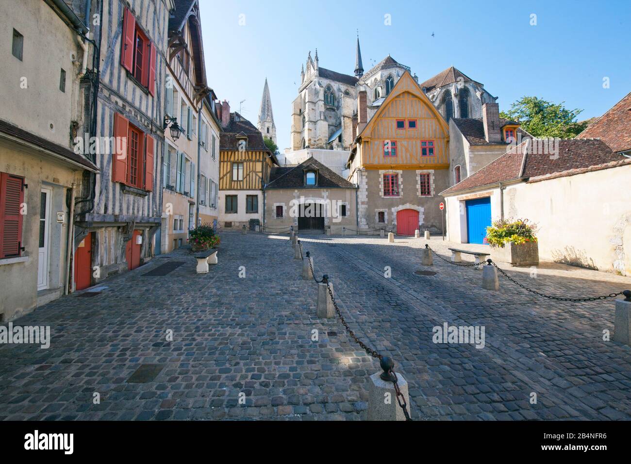 Medieval buildings and half-timbered houses characterize the old town in Auxerre. Capital of the Yonne department in the Bourgogne-Franche-Comté region of France. Stock Photo