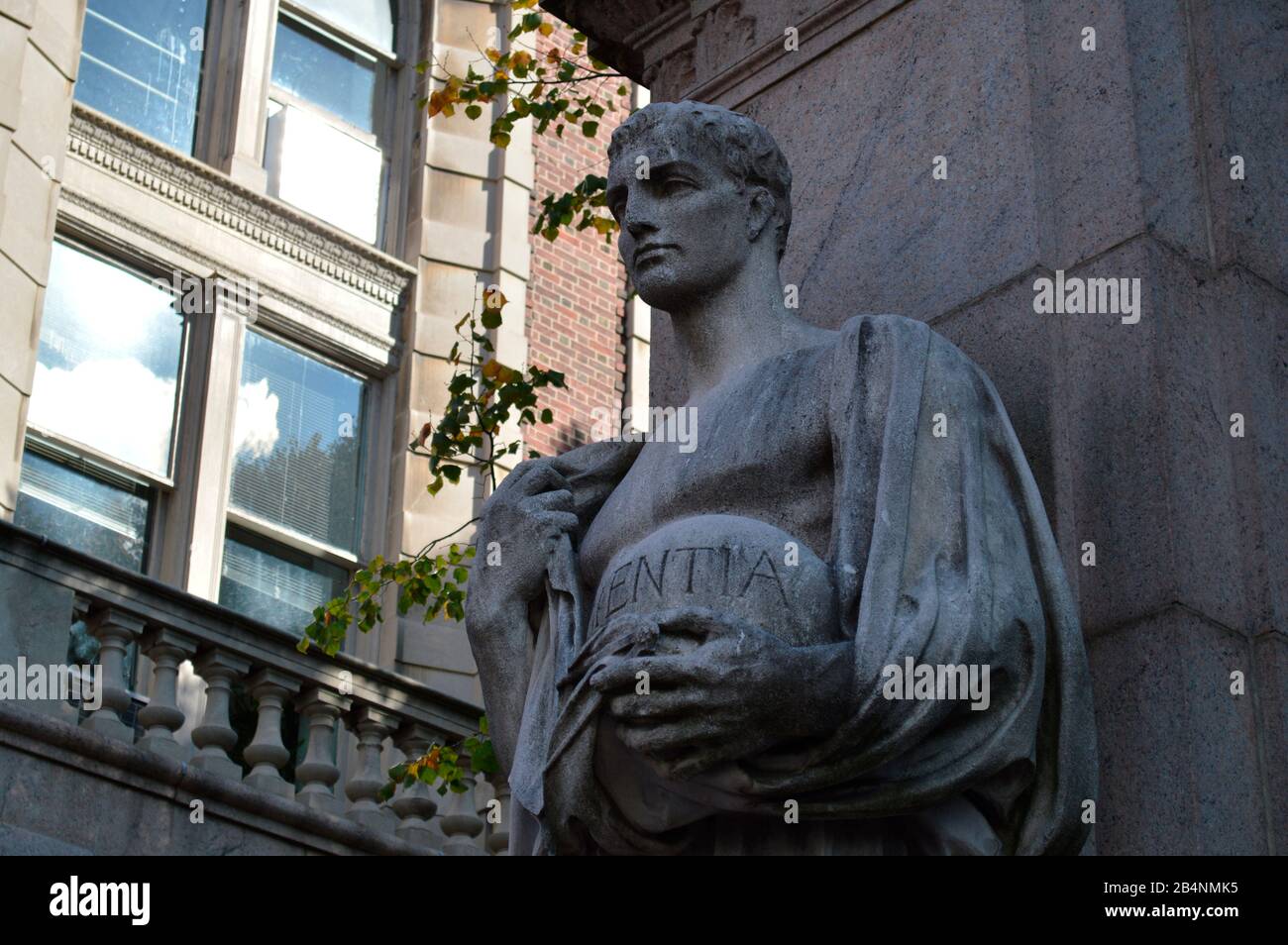 North pylon and statue of Columbia University, New York City Stock Photo