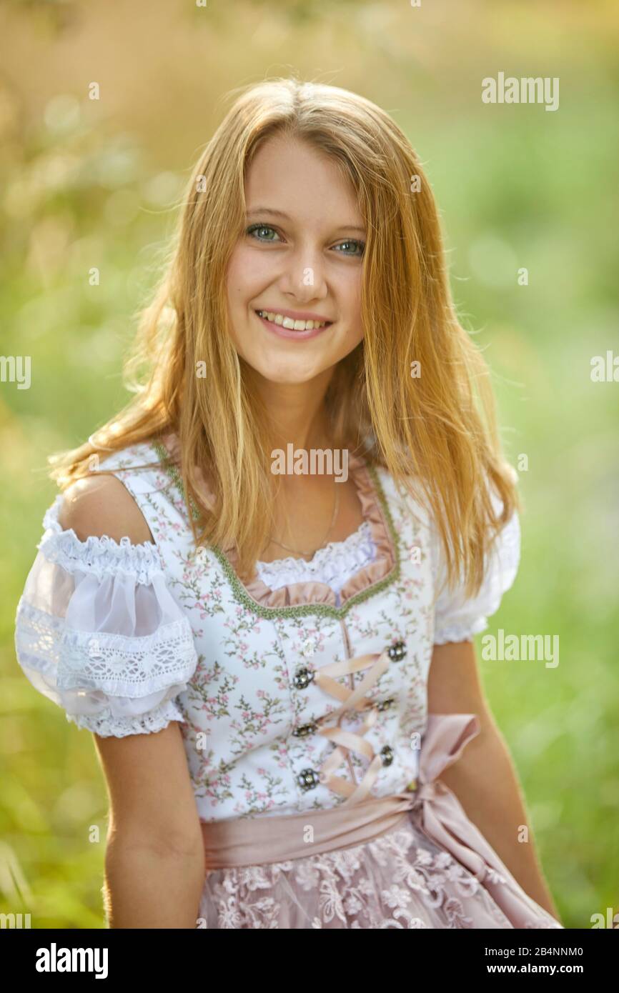 Trachtenmode High Resolution Stock Photography And Images Alamy