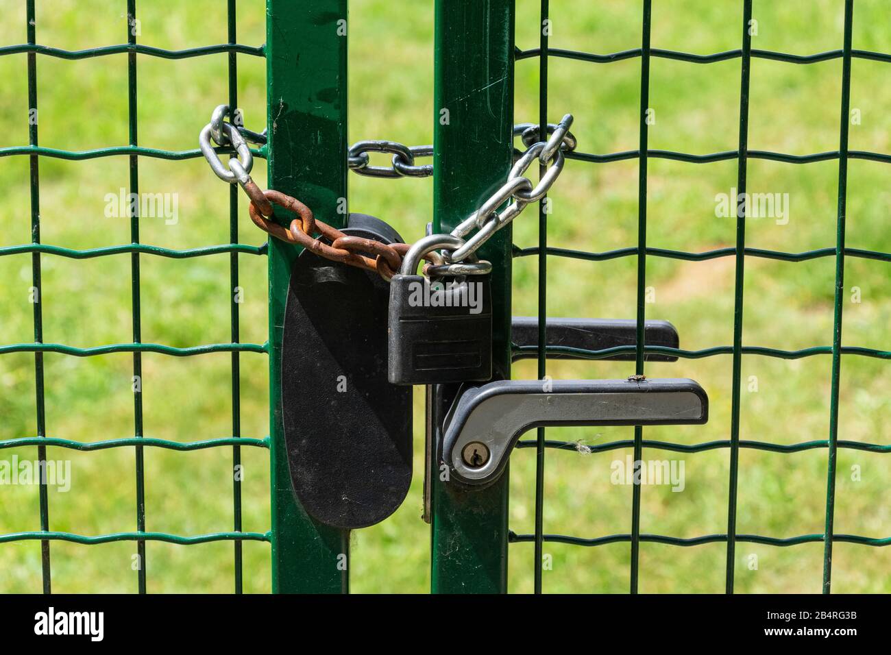 Chainlink fence door hi-res stock photography and images - Alamy