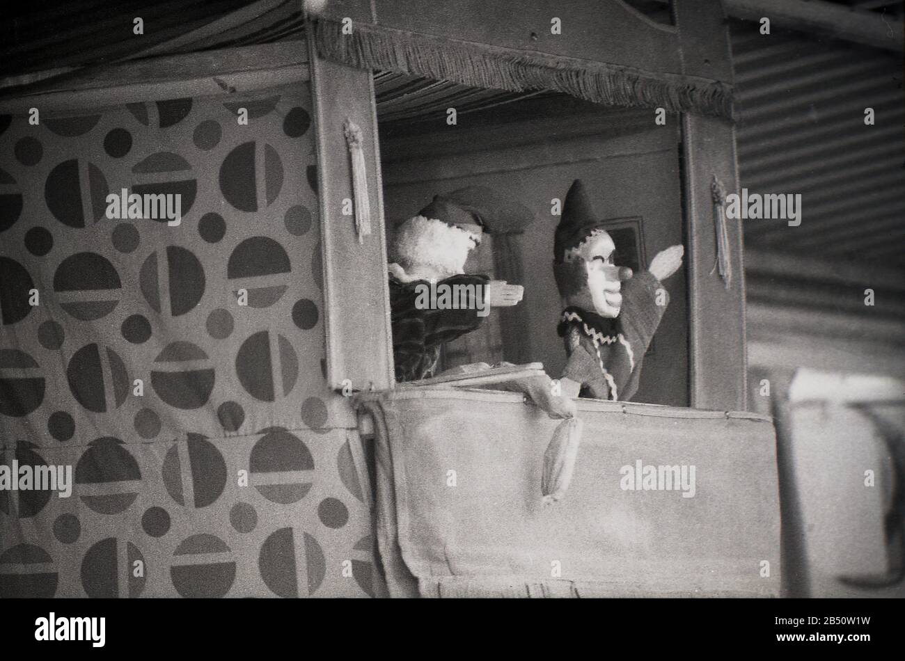 1970s, historical, closeup view of a Punch & Judy show, a traditional