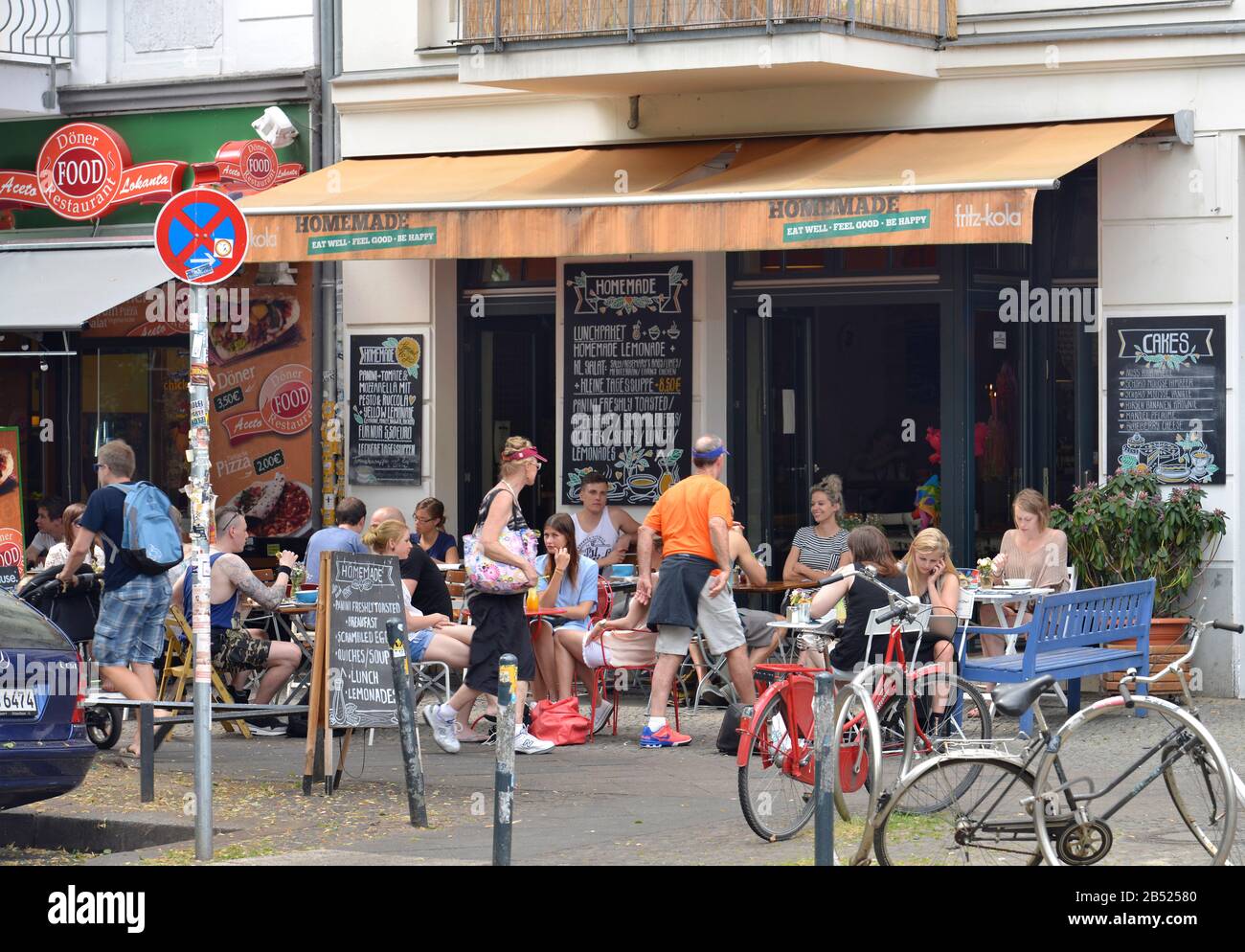 Gastronomie, SimonDachStrasse, Friedrichshain, Berlin, Deutschland Stock Photo Alamy