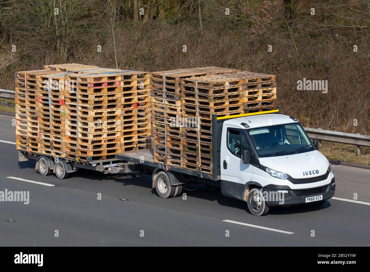 Truck Load Pallets High Resolution Stock Photography And Images Alamy