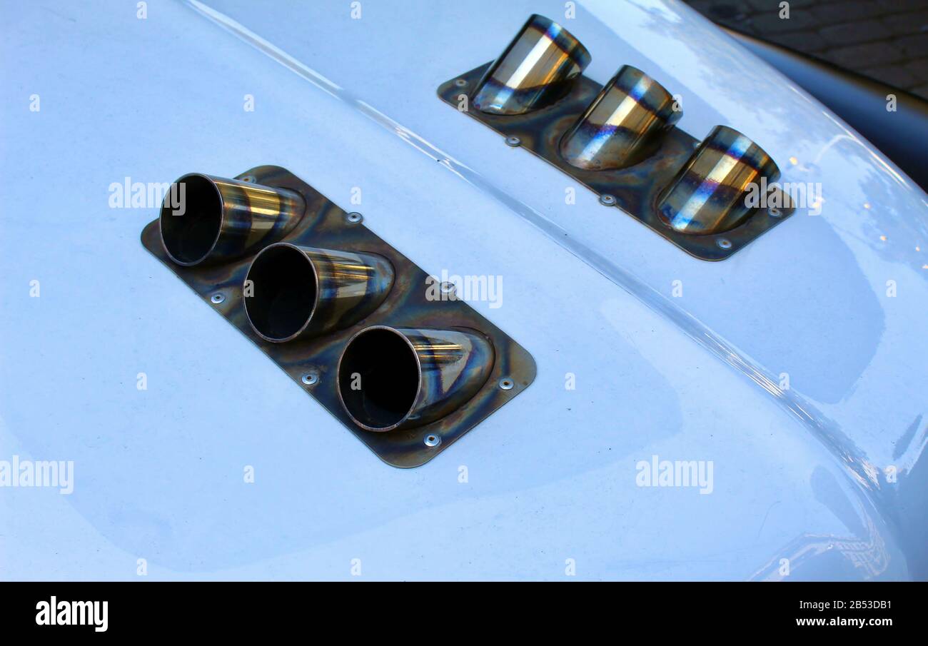 Car exhaust pipes hi-res stock photography and images - Alamy