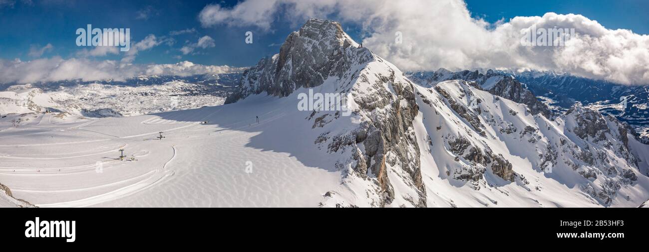 The snowy winter panorama of Dachstein Alps, Austria Stock Photo - Alamy