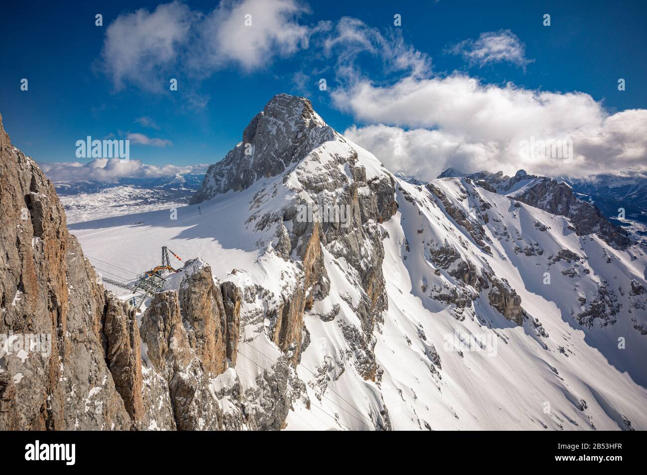 Snowy dachstein mountains hi-res stock photography and images - Alamy