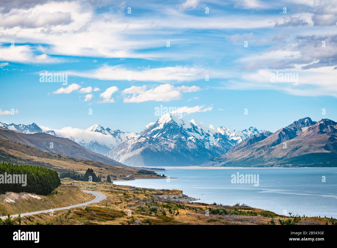 Mount Cook panorama from Lake Pukaki, New Zealand Stock Photo