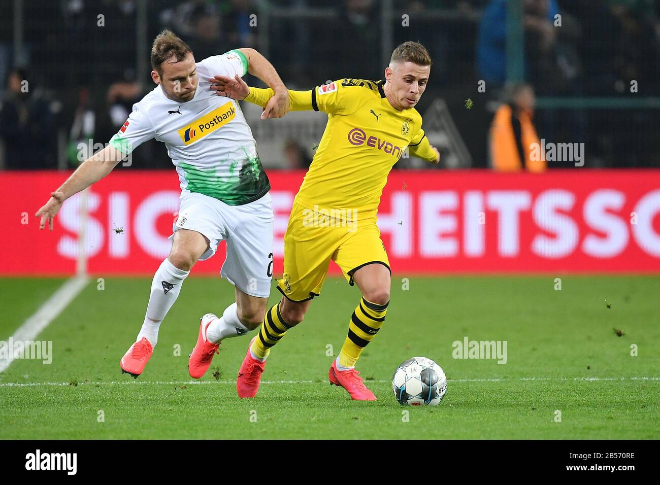 Borussia Monchengladbach Thorgan Hazard During High Resolution Stock Photography And Images Alamy