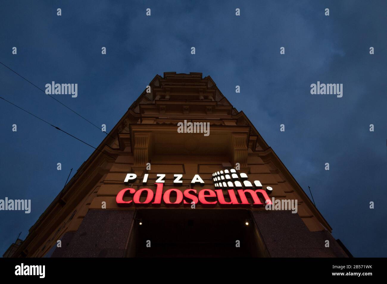 Pizza coloseum sign hires stock photography and images Alamy
